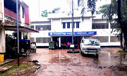 রেমালের তাণ্ডব: লালমোহনে ঘরচাপায় বৃদ্ধার মৃত্যু