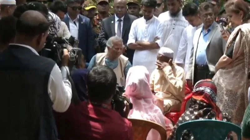 Abu Saeed's parents cried in front of Dr. Yunus