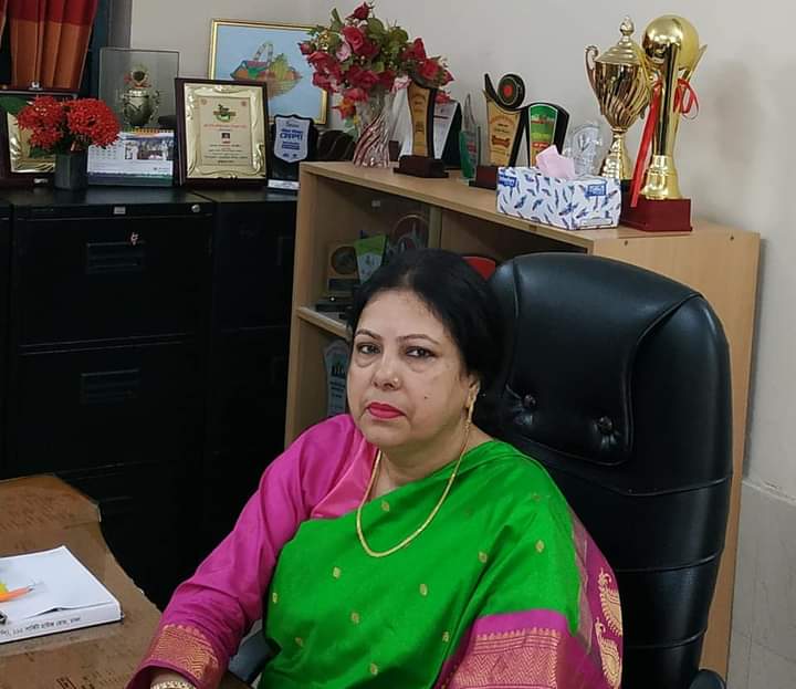 আমি পদত্যাগ করবো না - কুড়িগ্রাম সরকারি বালিকা উচ্চ বিদ্যালয়ের প্রধান শিক্ষক রুখসানা পারভীন ।