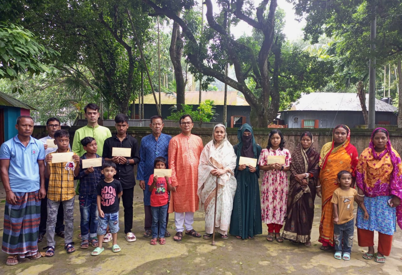উলিপুরে অম্বিকা ফাউন্ডেশন কর্তৃক অম্বিকাচরণ রায় শিক্ষা বৃত্তি প্রদান