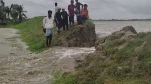 বঙ্গোপসাগরে গভীর নিম্নচাপ: সন্দ্বীপ বিচ্ছিন্ন, উপকূলে জলোচ্ছ্বাসের আশঙ্কা