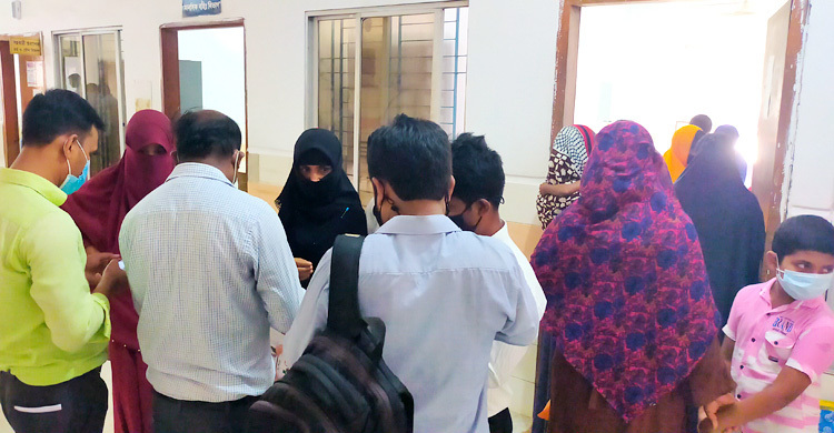 বন্ধ হচ্ছে ওষুধ কোম্পানির প্রতিনিধিদের চিকিৎসক ভিজিট!