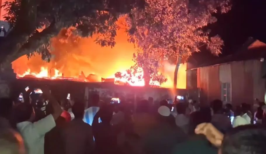 Two houses gutted in Netrakona fire, one elderly woman burnt