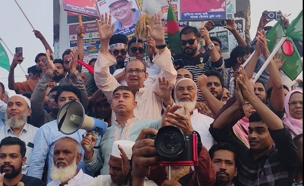 &ldquo;I am with the party, I will be with it, I have never betrayed it&rdquo; - Sajjad Hossain Lavlu