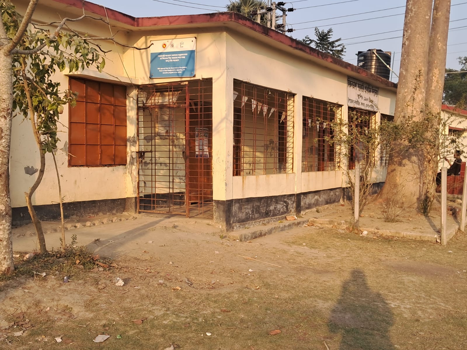 Irregularities Alleged on First Working Day of New Government in Narail