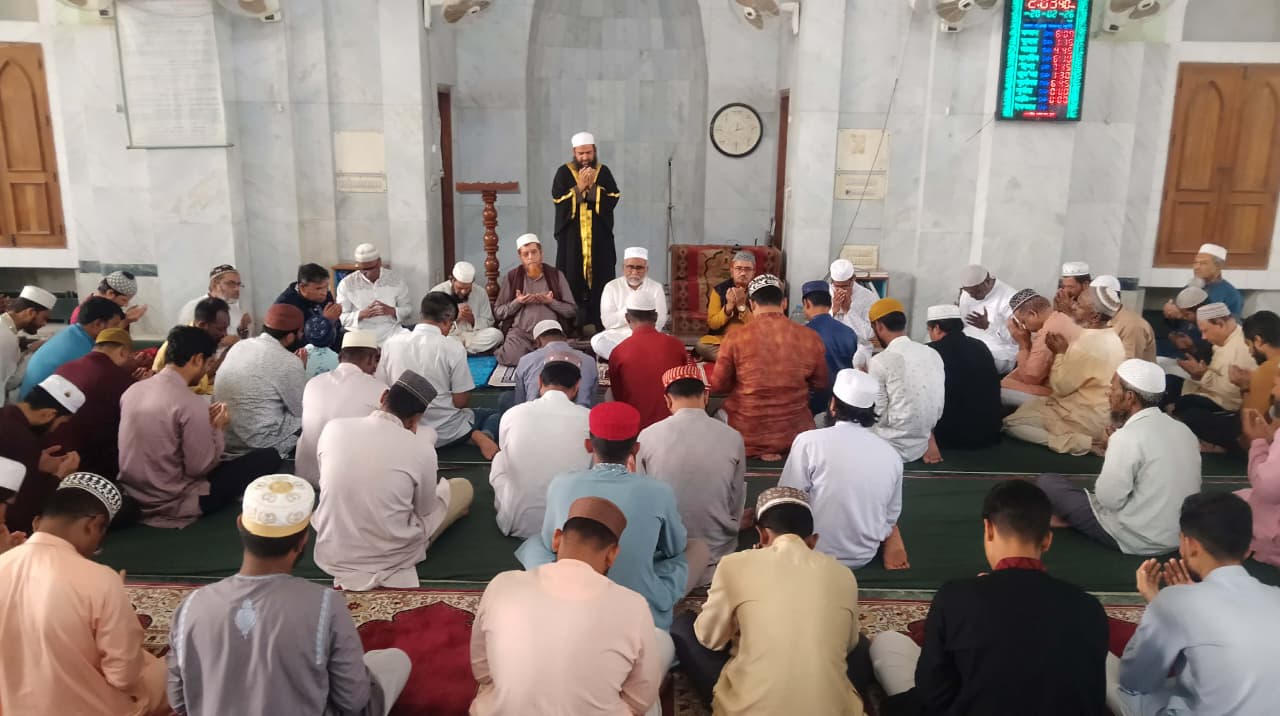 IU Holds Prayer for the Martyrs of Language Movement