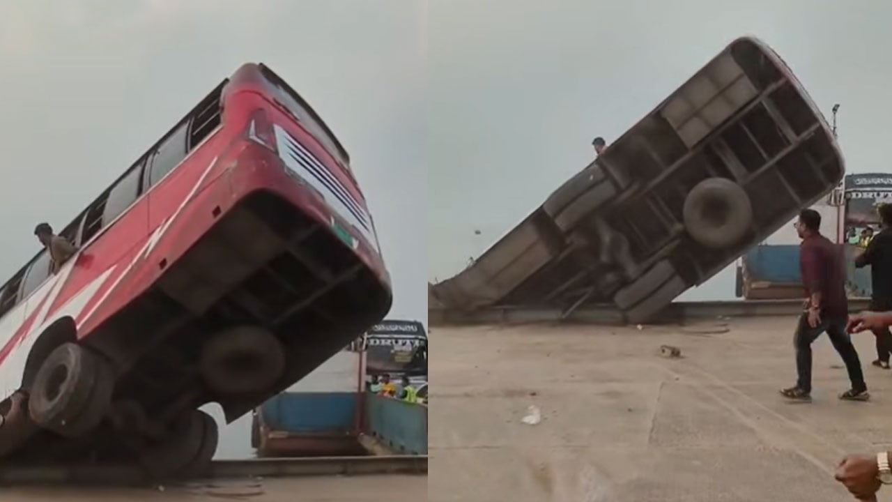 দৌলতদিয়ায় শিশুসহ ৫০+ যাত্রী নিয়ে বাস পদ্মায়, বহু হতাহতের আশঙ্কা