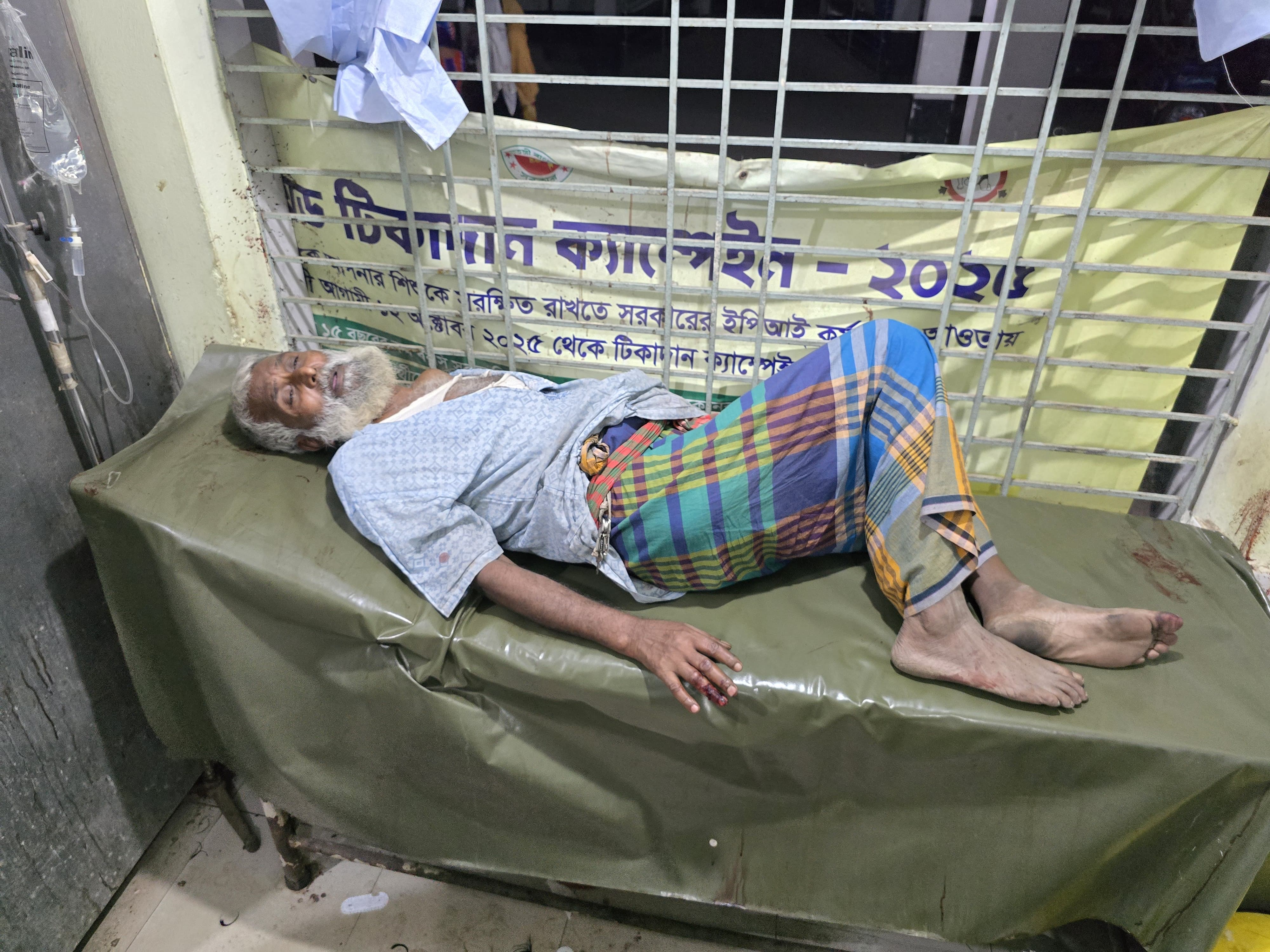 Hotelier beaten up in Savar, both sides make counter-complaints at police station