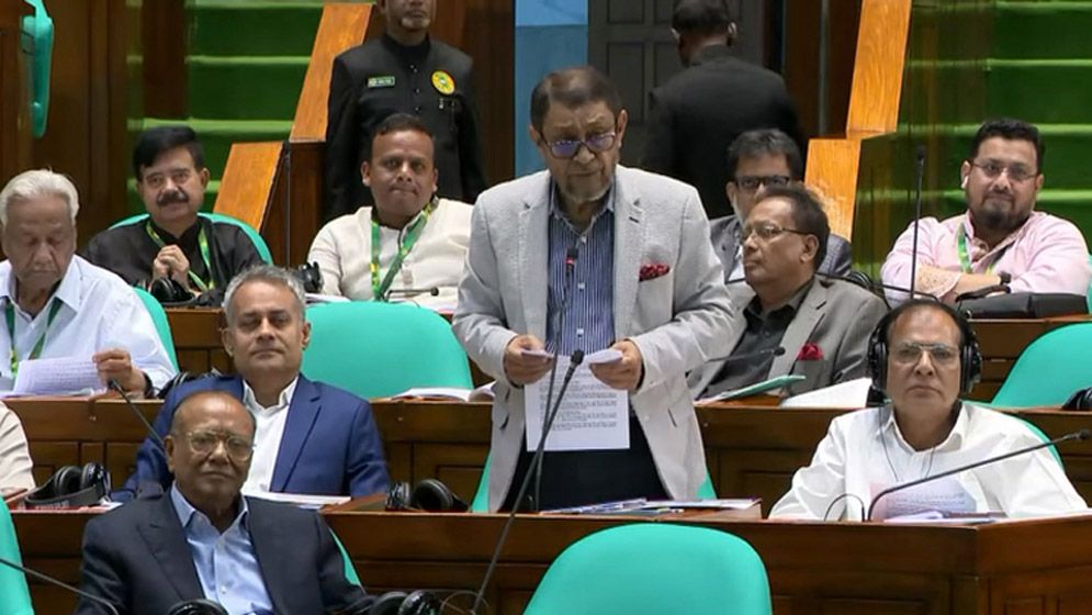 Government taking initiative to recruit 1 lakh health workers: Health Minister