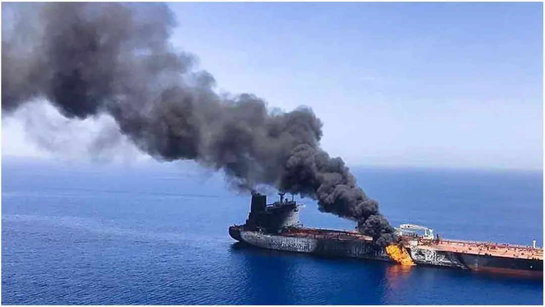 Simultaneous drone attacks in Qatar, Kuwait and the Emirates cause fires on ships