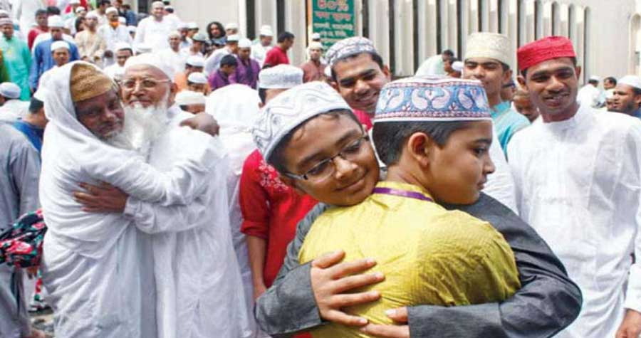 ত্যাগের মহিমায় সারাদেশে উদযাপিত হচ্ছে ঈদুল আযহা