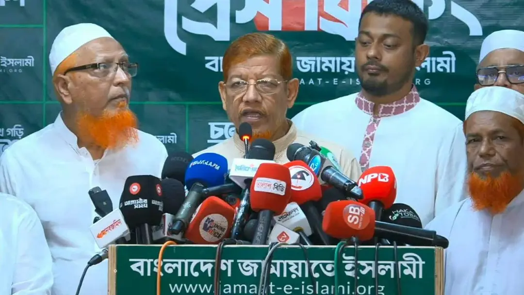 ভারতের বিরুদ্ধে অভিযোগ না তোলায় সরকারের সমালোচনা, প্রশ্ন তুললেন আযাদ