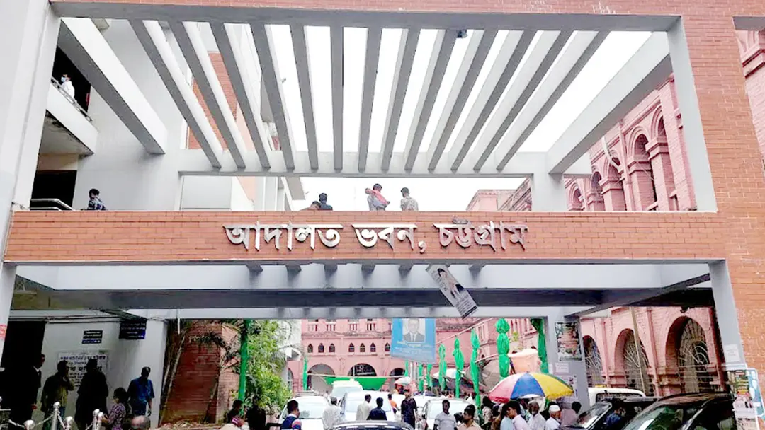 চট্টগ্রামের বাকলিয়া এলাকায় চার- বছরের এক শিশু নির্যাতনের ঘটনায় মাত্র পাঁচ দিনের মধ্যেই আদালতে রেজিস্ট্রি দাখিল করা হয়েছে।