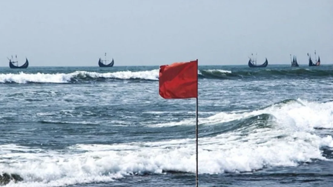 ঝোড়ো হাওয়ার আশঙ্কা, চার সমুদ্রবন্দরে ৩ নম্বর সতর্ক সংকেত