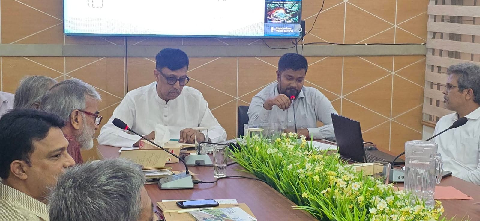 জ্বালানির জন-মালিকানা: বাংলাদেশের ন্যায্য জ্বালানি রূপান্তর নিয়ে সাভারে নীতি সংলাপ
