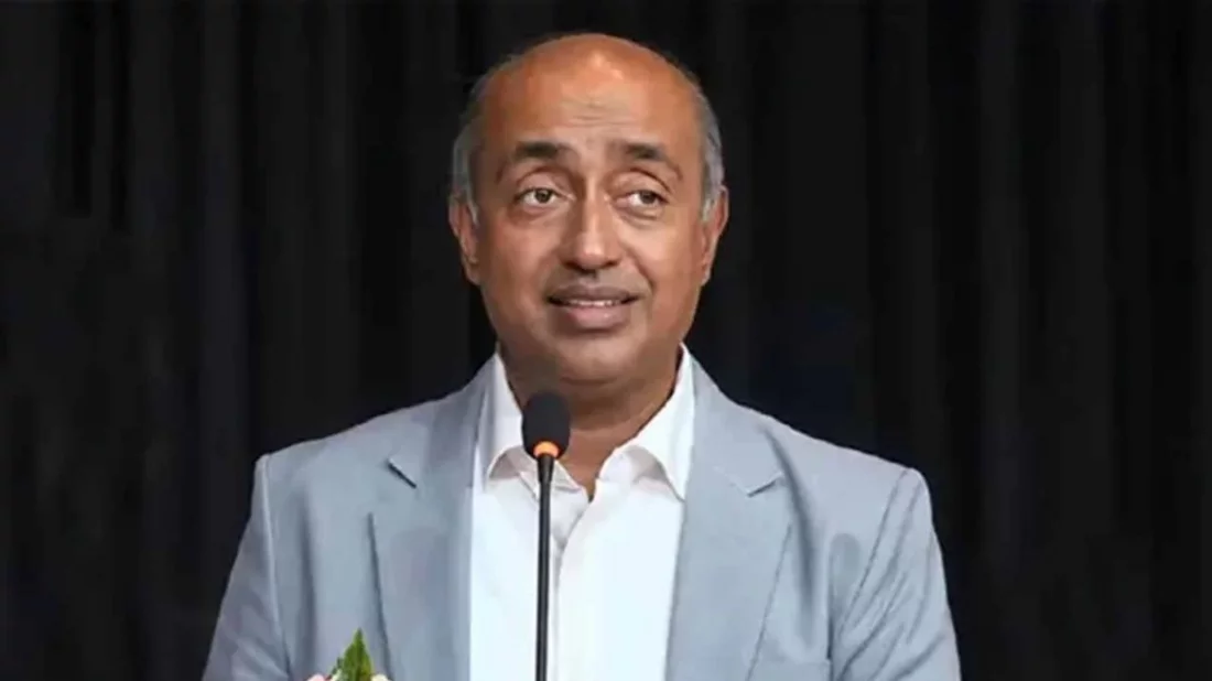 বিএনপি ‘বামের ডাইনে, ডাইনের বামে’ মধ্যপন্থার দল: আইনমন্ত্রী
